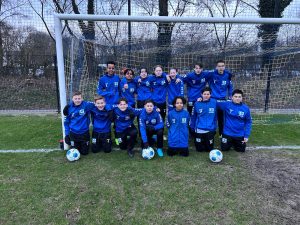 Nieuwe Trainingspakken voor JO14 – JustAV Steunt de Jeugd van FZO 💙 2